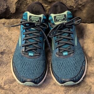 Brooks Women's Teal and Black Adrenaline GTS 18 Running Shoes
